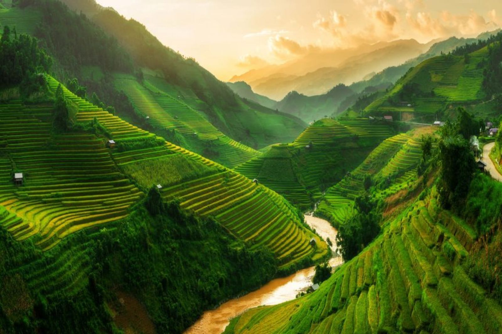 KHÁM PHÁ DI TÍCH LỊCH SỬ VÀ THIÊN NHIÊN HÙNG VĨ TÂY BẮC