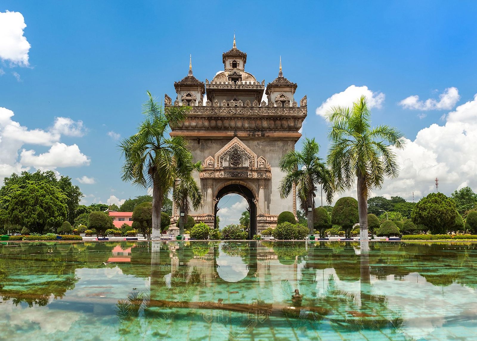 Patuxai ở Lào