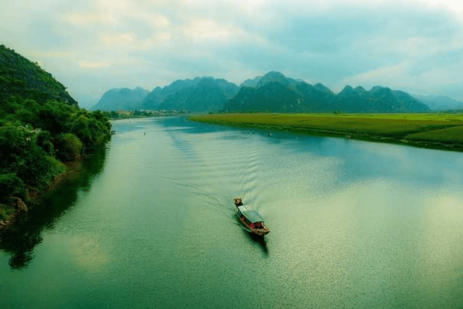 5XX (1600 x 1066 px) (1).png