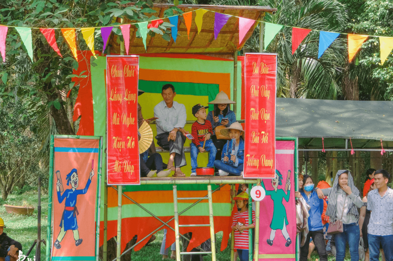 Ai cũng có thể tham gia chơi bài chòi