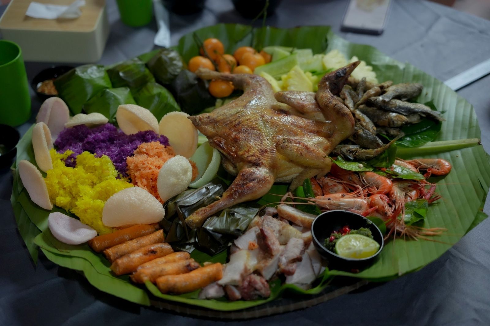 Am-thuc-dac-san-dia-phuong-dan-da-o-suoi-nuoc-mooc.jpg