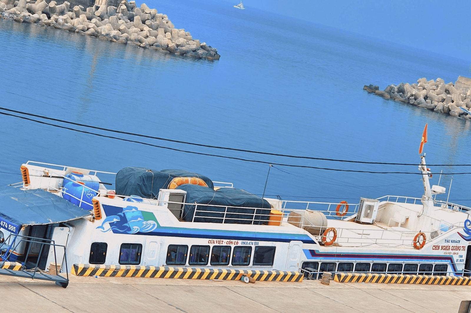 Bạn có thể tham khảo các tour để không cần lo lắng về lịch trình 