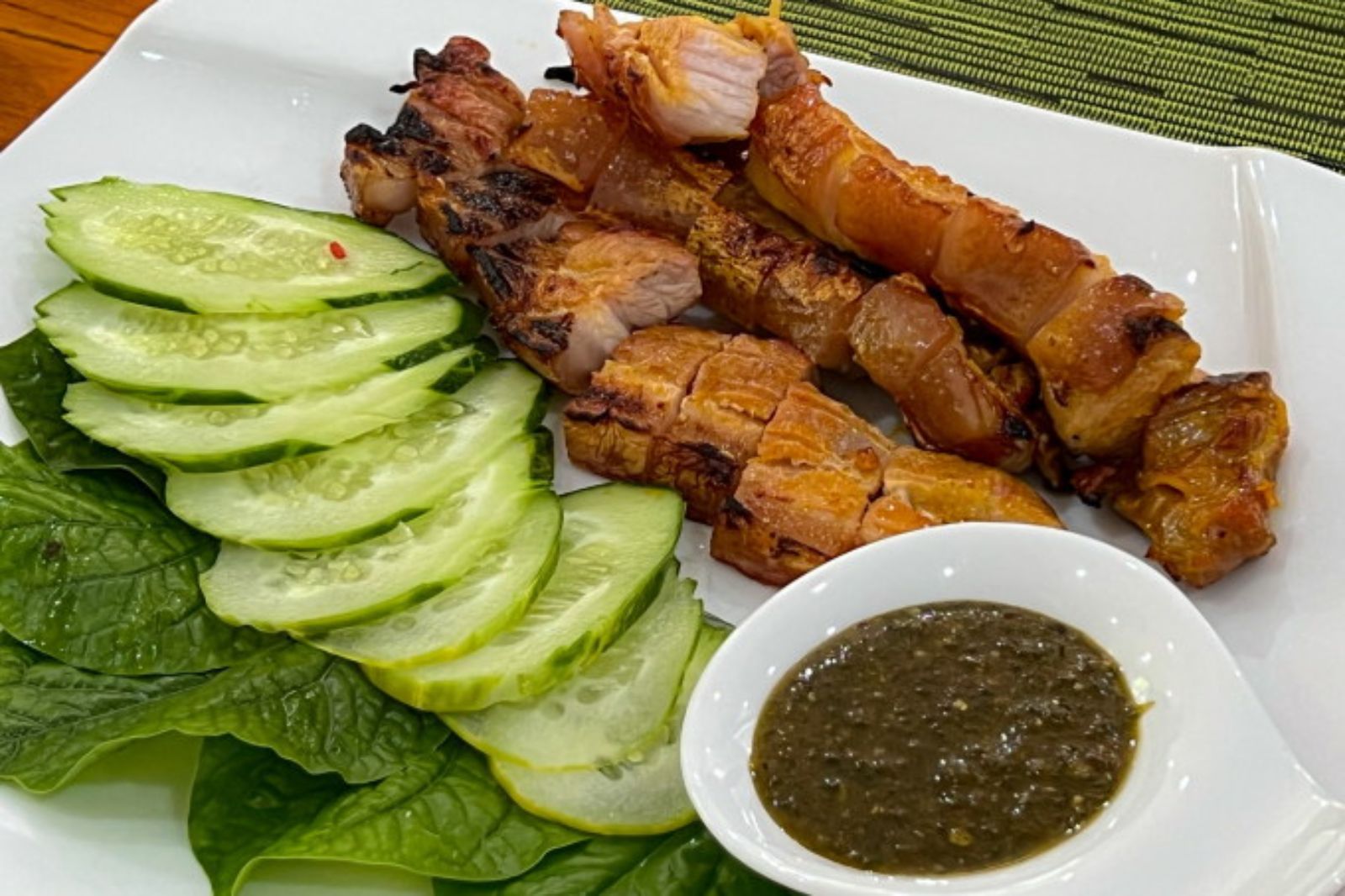 Bạn có thể thử sức với món muối cheo chuẩn vị Quảng Bình