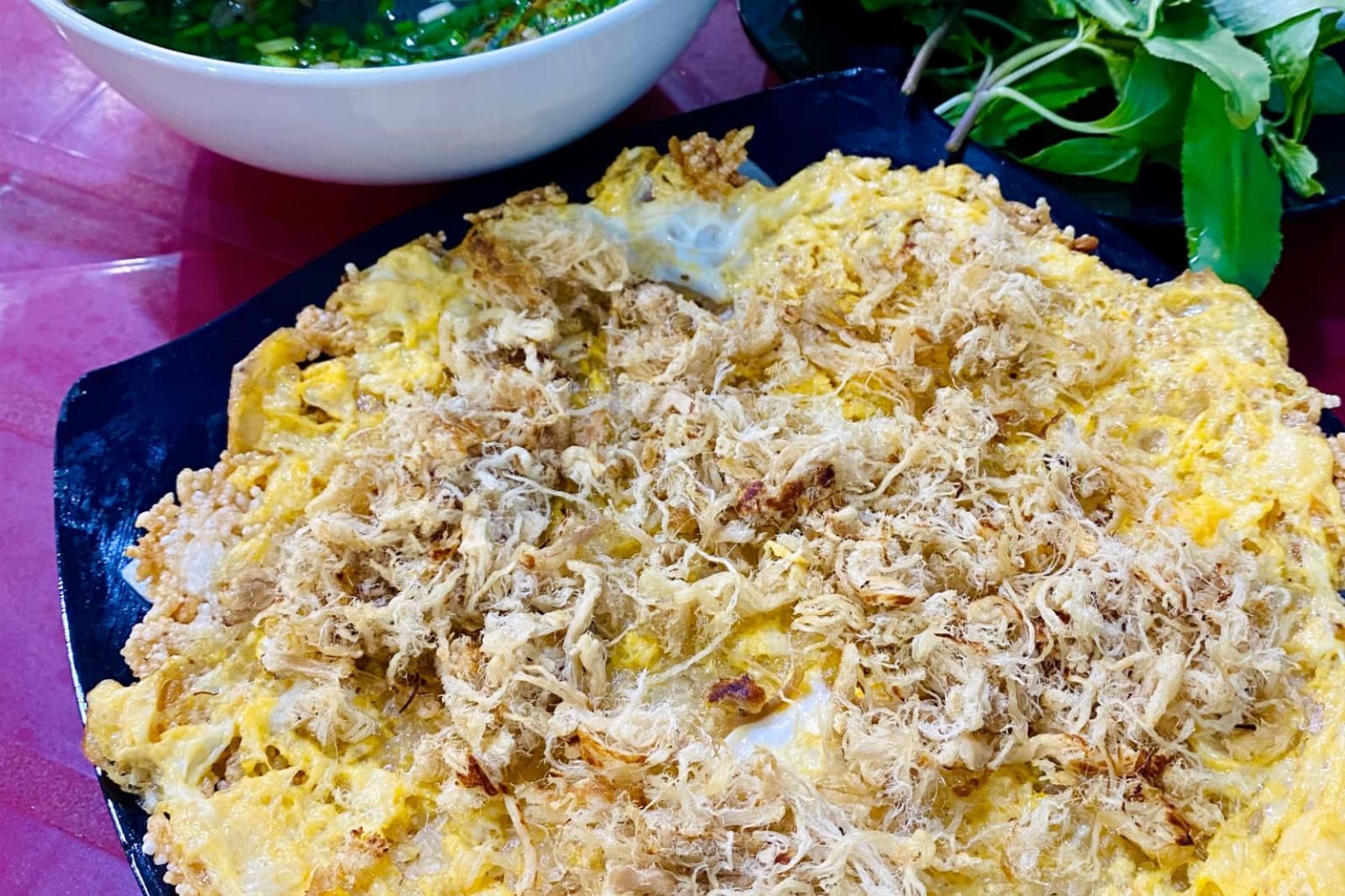 Bạn có thể thử xôi chiên chà bông chuẩn vị tại nhà 