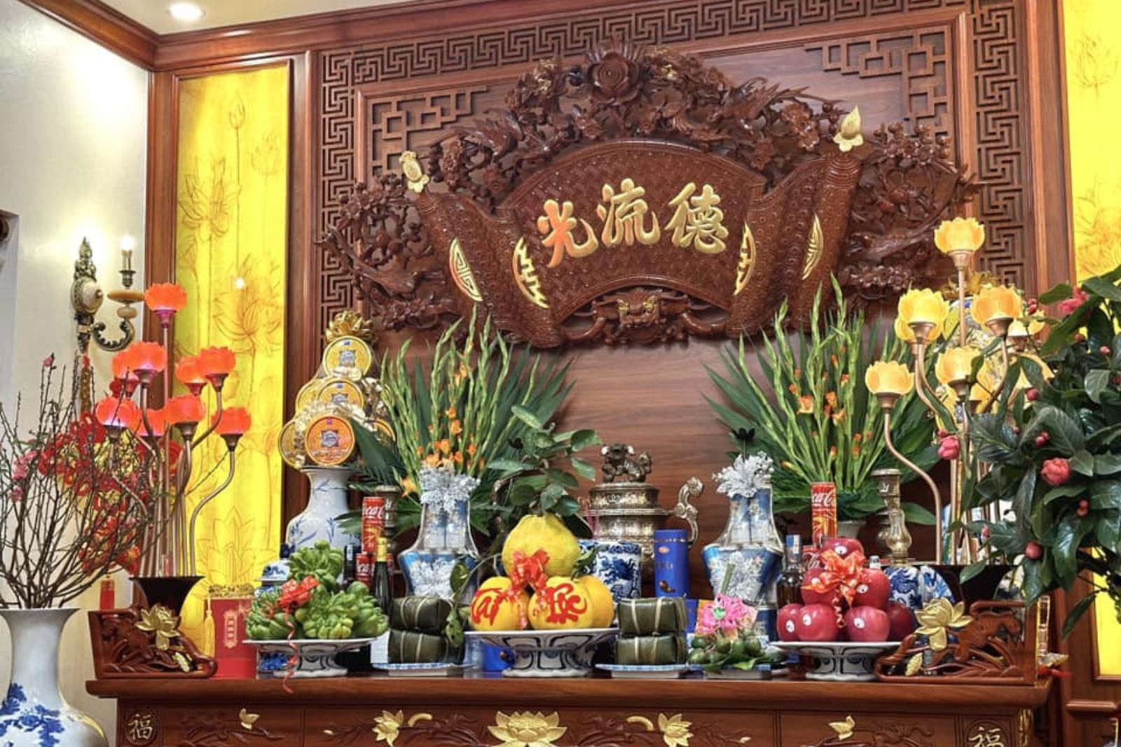 Bàn thờ là nơi linh thiêng trong ngôi nhà 