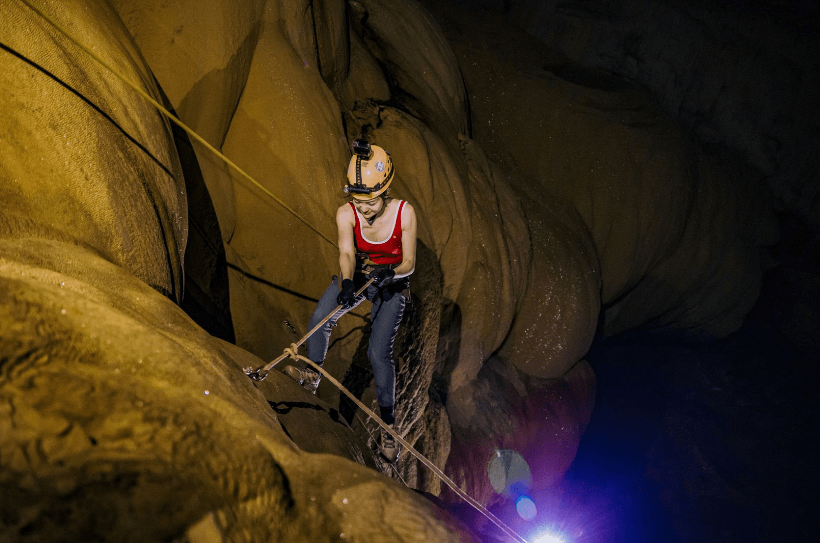 Bảo đảm trang thiết bị an toàn khi tham gia tour du lịch mạo hiểm