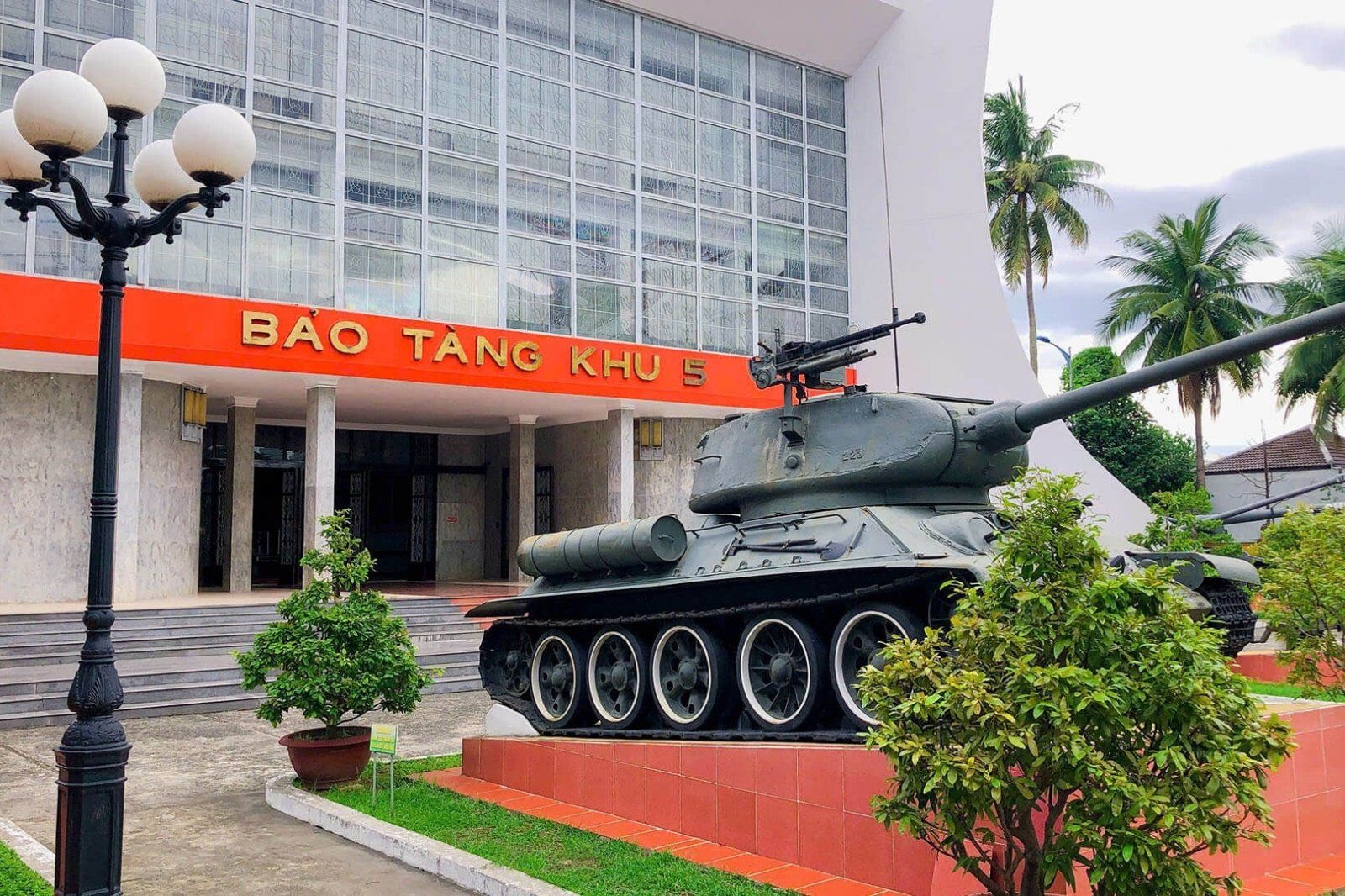 Bảo tàng được đặt tại trung tâm thành phố Đà Nẵng