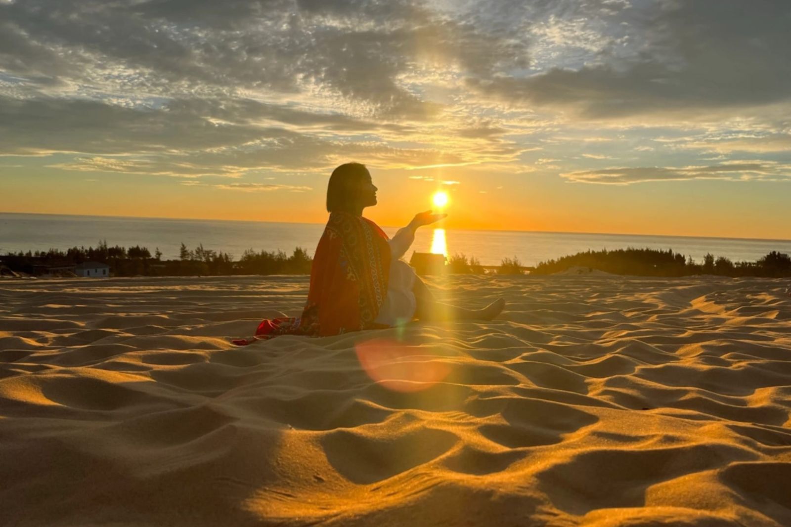 Bình minh đẹp mê hồn trên đồi cát Quang Phú