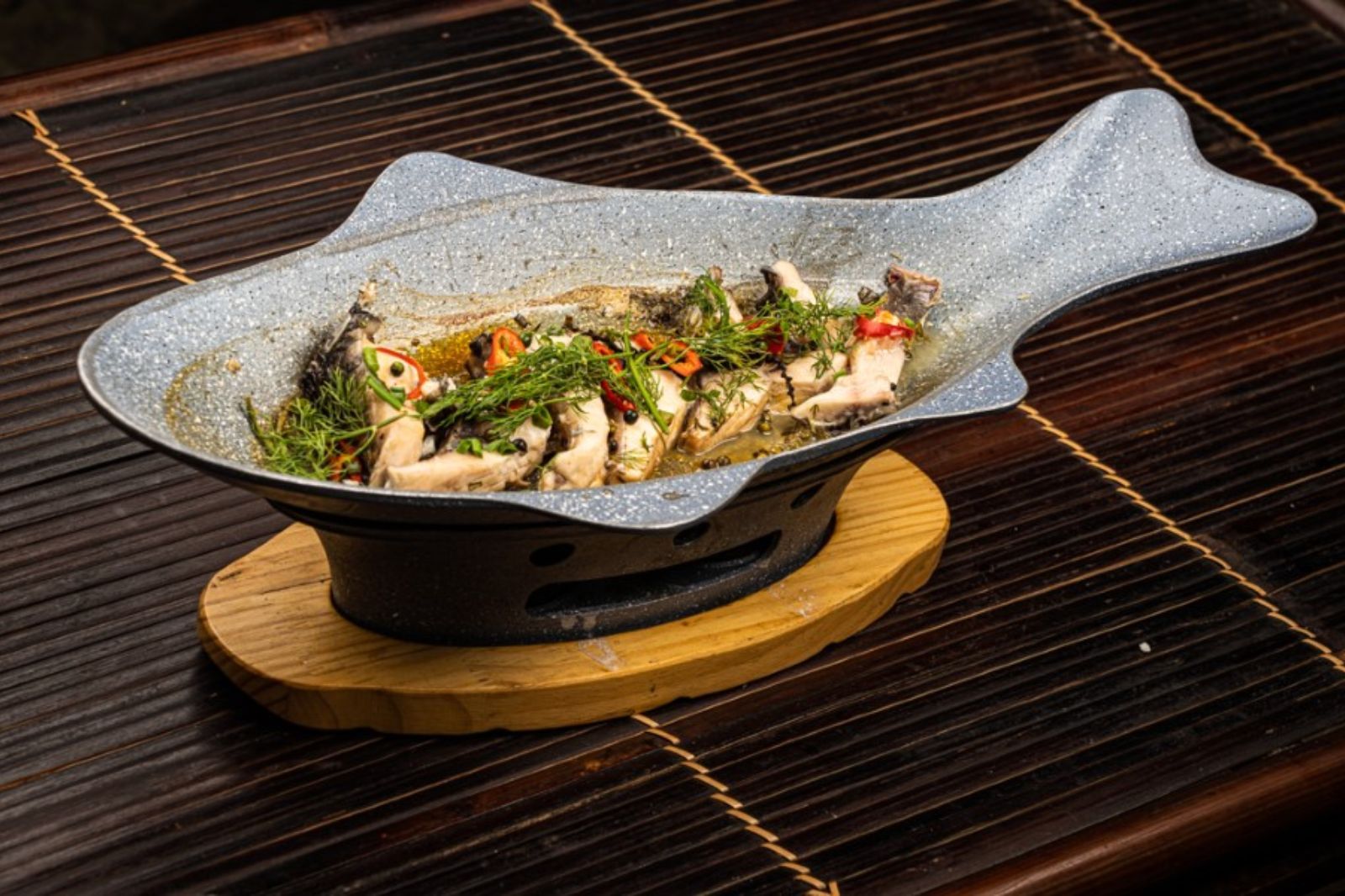 Cá trắm được chế biến thành nhiều món đa dạng và hấp dẫn 