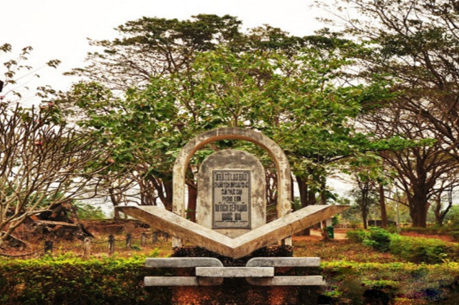 Các di tích tham quan ngoài trời