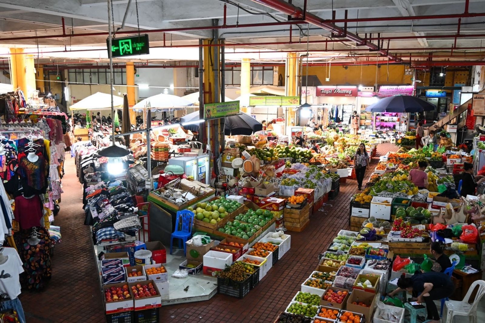 Các phân khu kinh doanh trong chợ Rồng