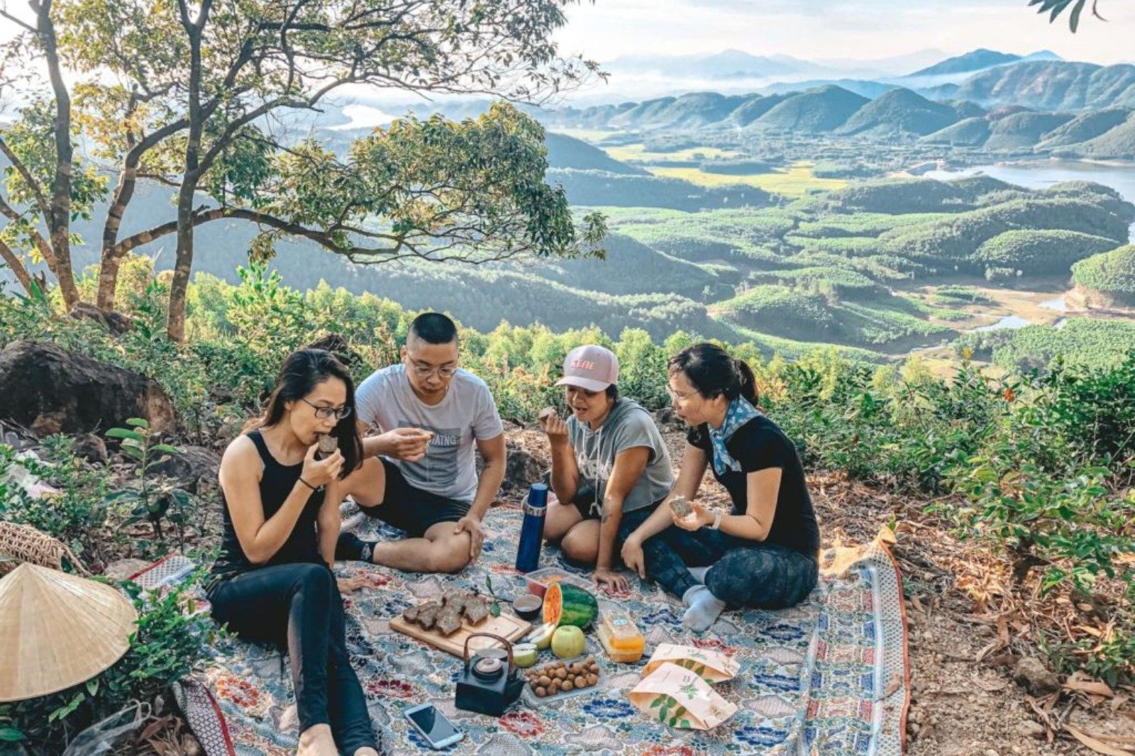 Cắm trại, dã ngoại trên Hòn Vượn