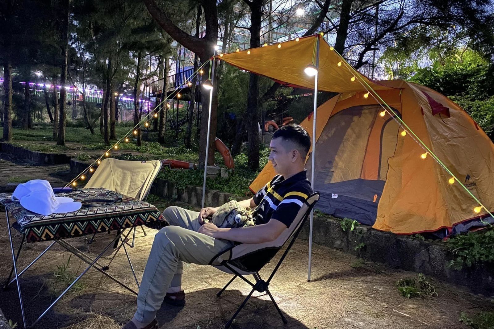 Cắm trại ở ngoài trời