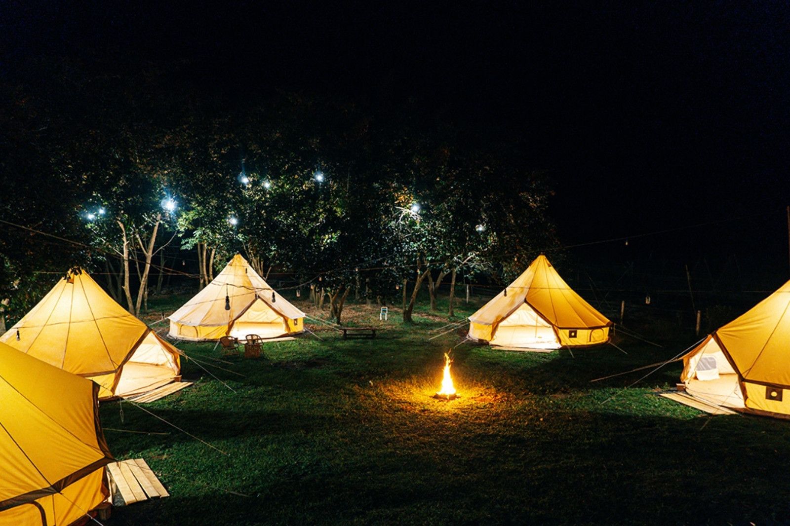 Cần chuẩn bị đầy đủ các loại đồ dùng cắm trại cần thiết