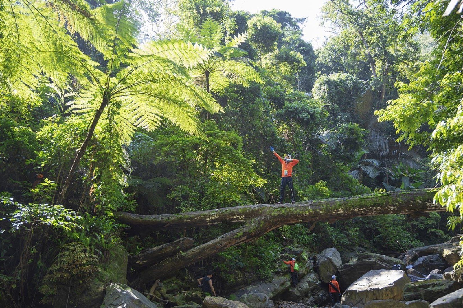 Cần tuân thủ các quy tắc an toàn khi tham gia trekking