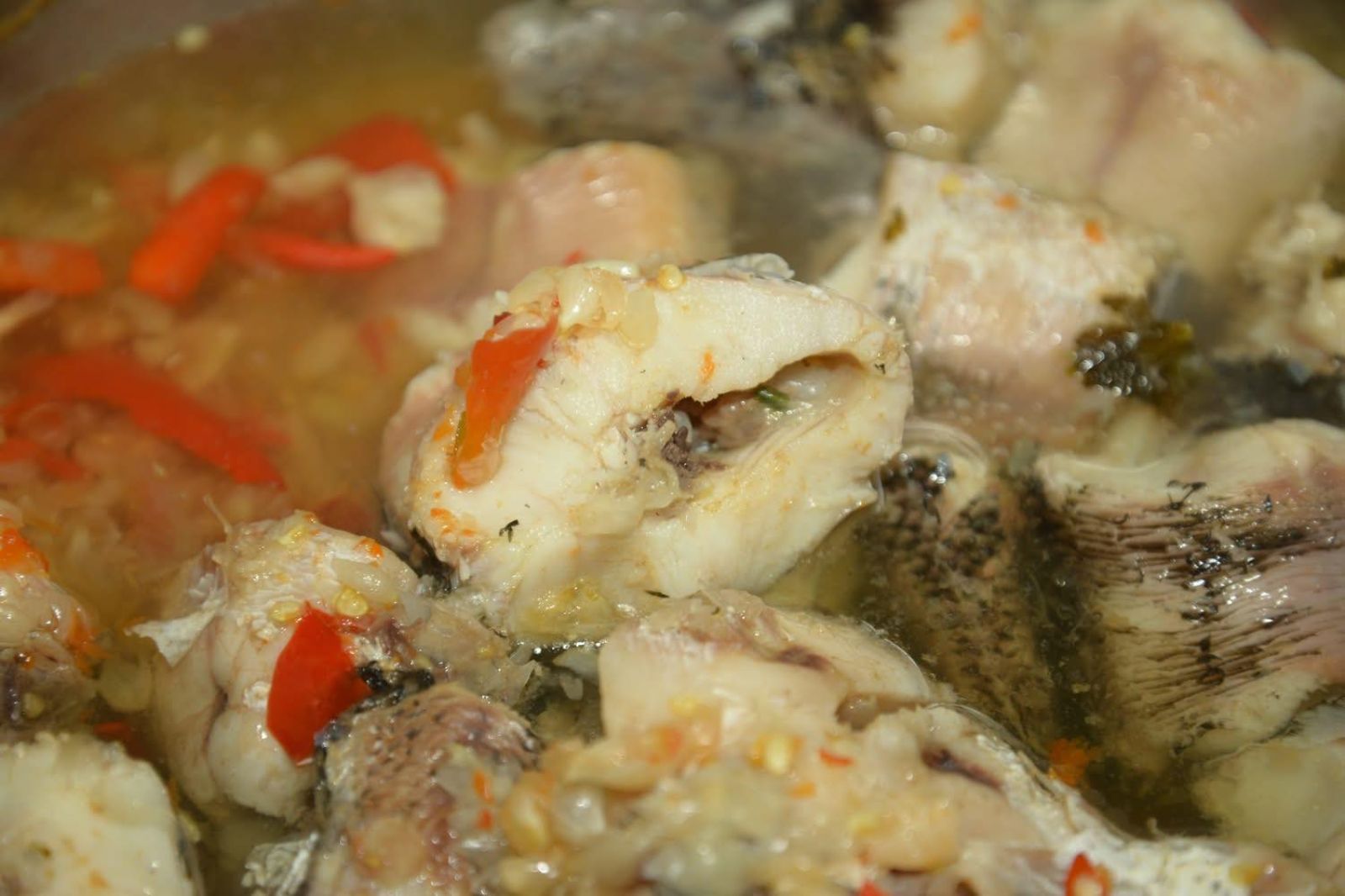 Canh được nấu từ cá lóc đồng