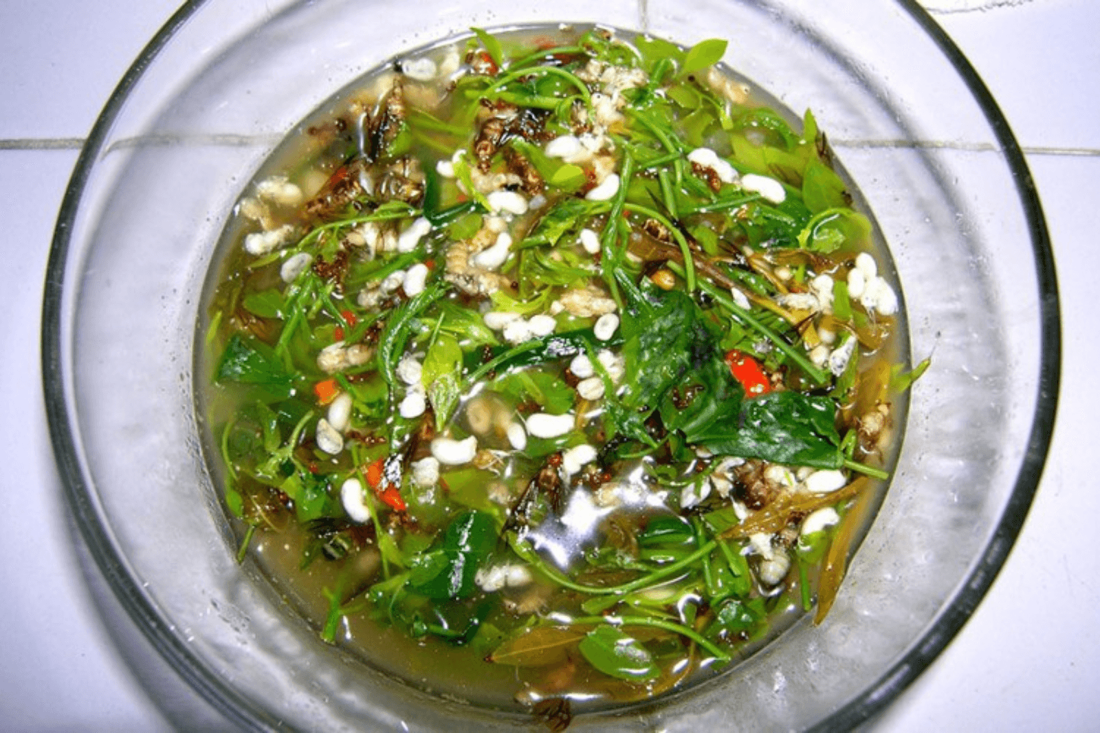 Canh trứng kiến đã gắn bó với người dân nhiều thế hệ 