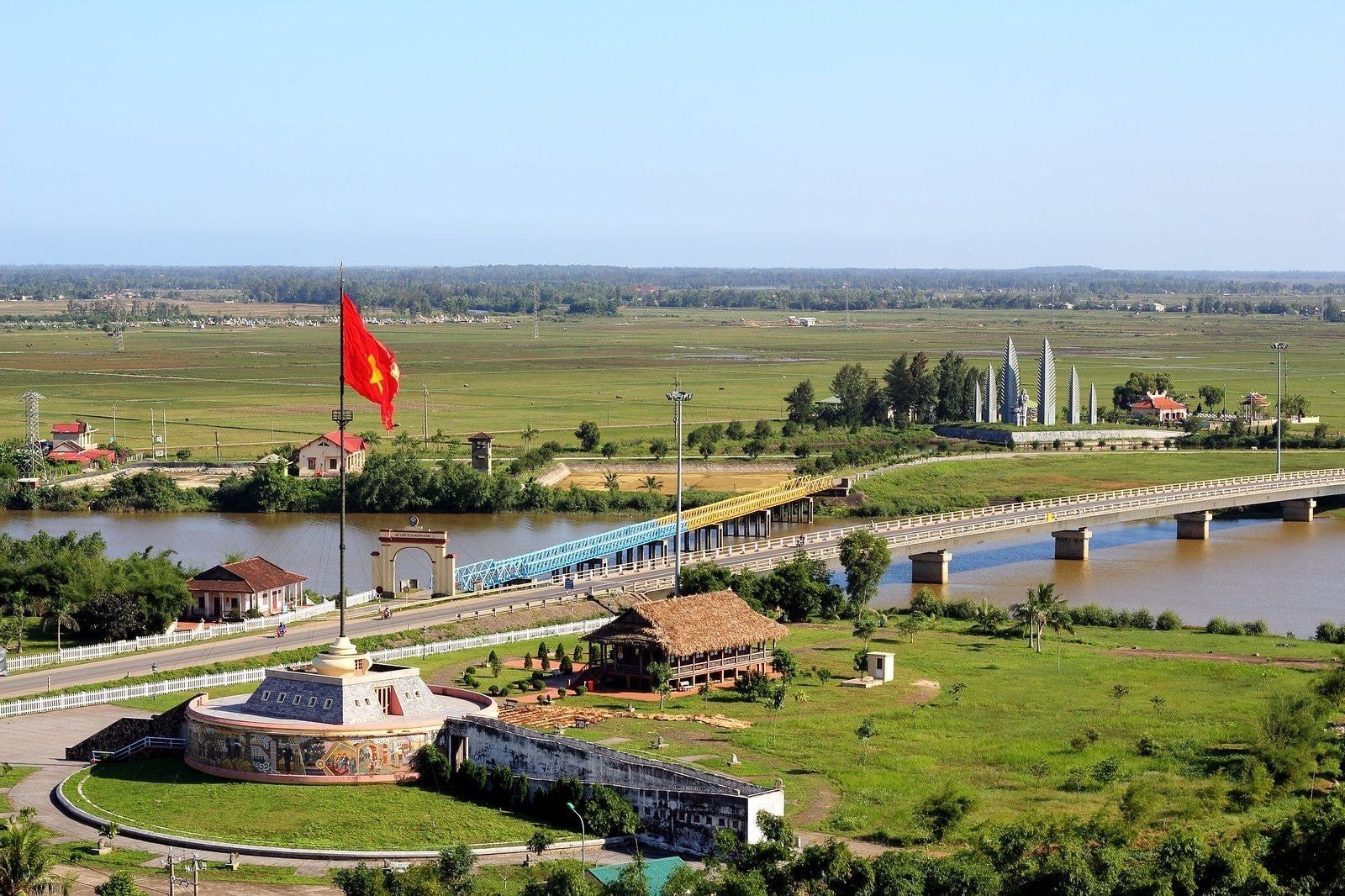 Cầu Hiền Lương - Nơi ngăn cách đôi miền đất nước với những câu chuyện lịch sử đau thương