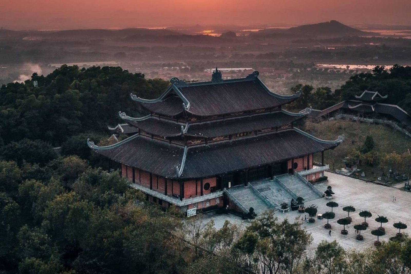 Chốn tu tập an yên trên non cao Ninh Bình