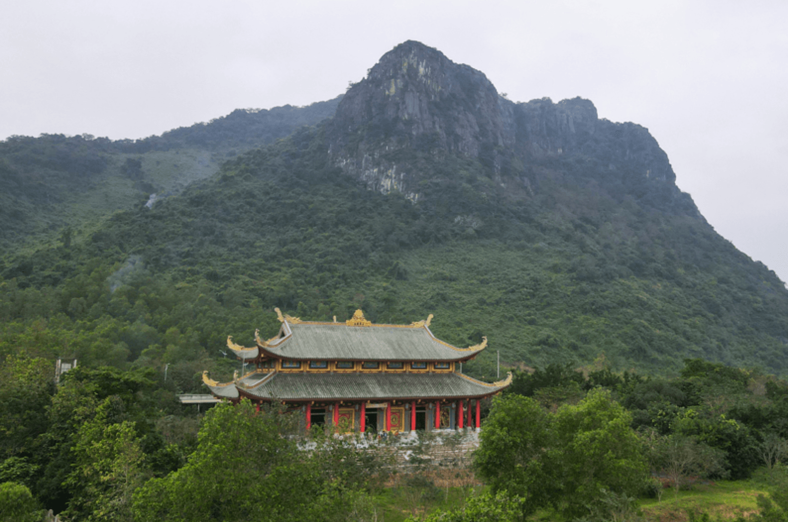 Chùa Non núi Thần Đinh