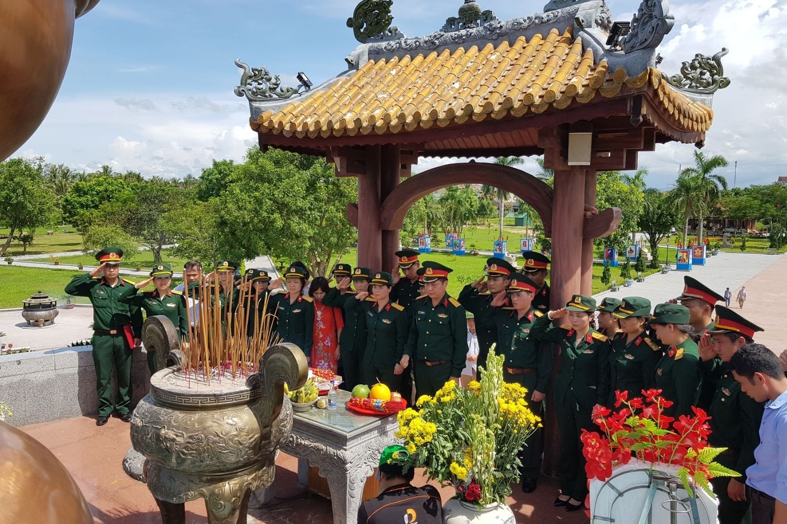 Chuẩn bị đầy đủ các trang thiết bị cần thiết khi đi du lịch