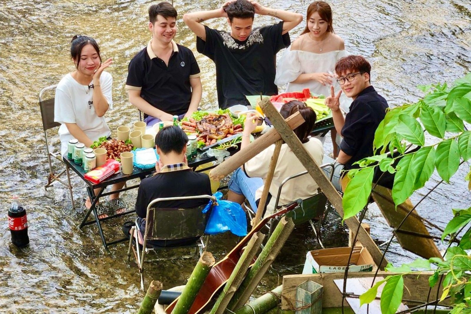 Chuẩn bị đầy đủ cho một chuyến picnic thú vị tại Suối Voi