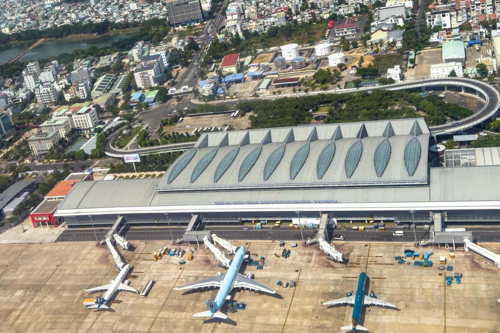 Cơ sở hạ tầng sân bay được đầu tư xây dựng