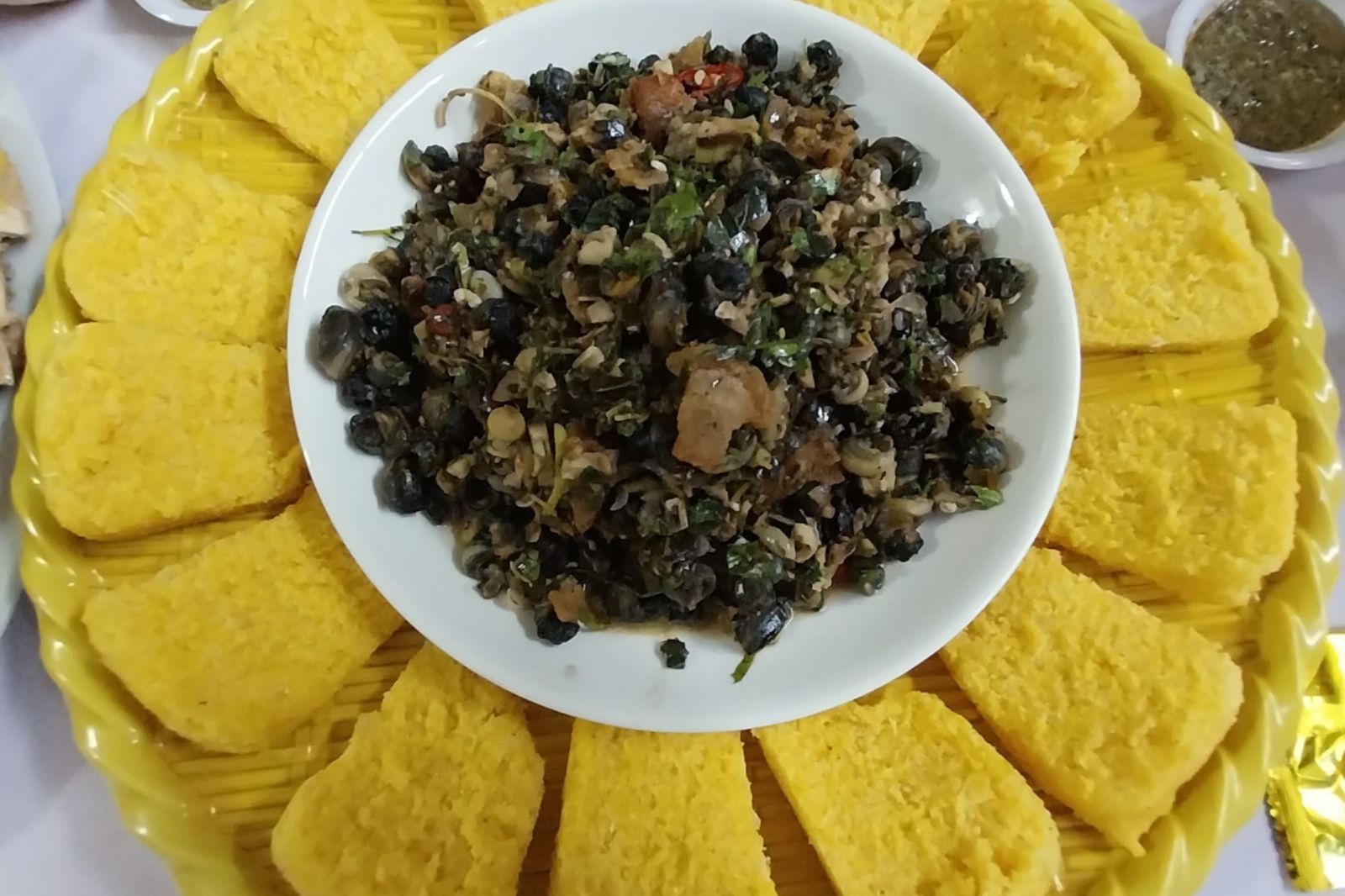 Cơm bồi là biểu tượng văn hóa của người dân tộc thiểu số Minh Hóa