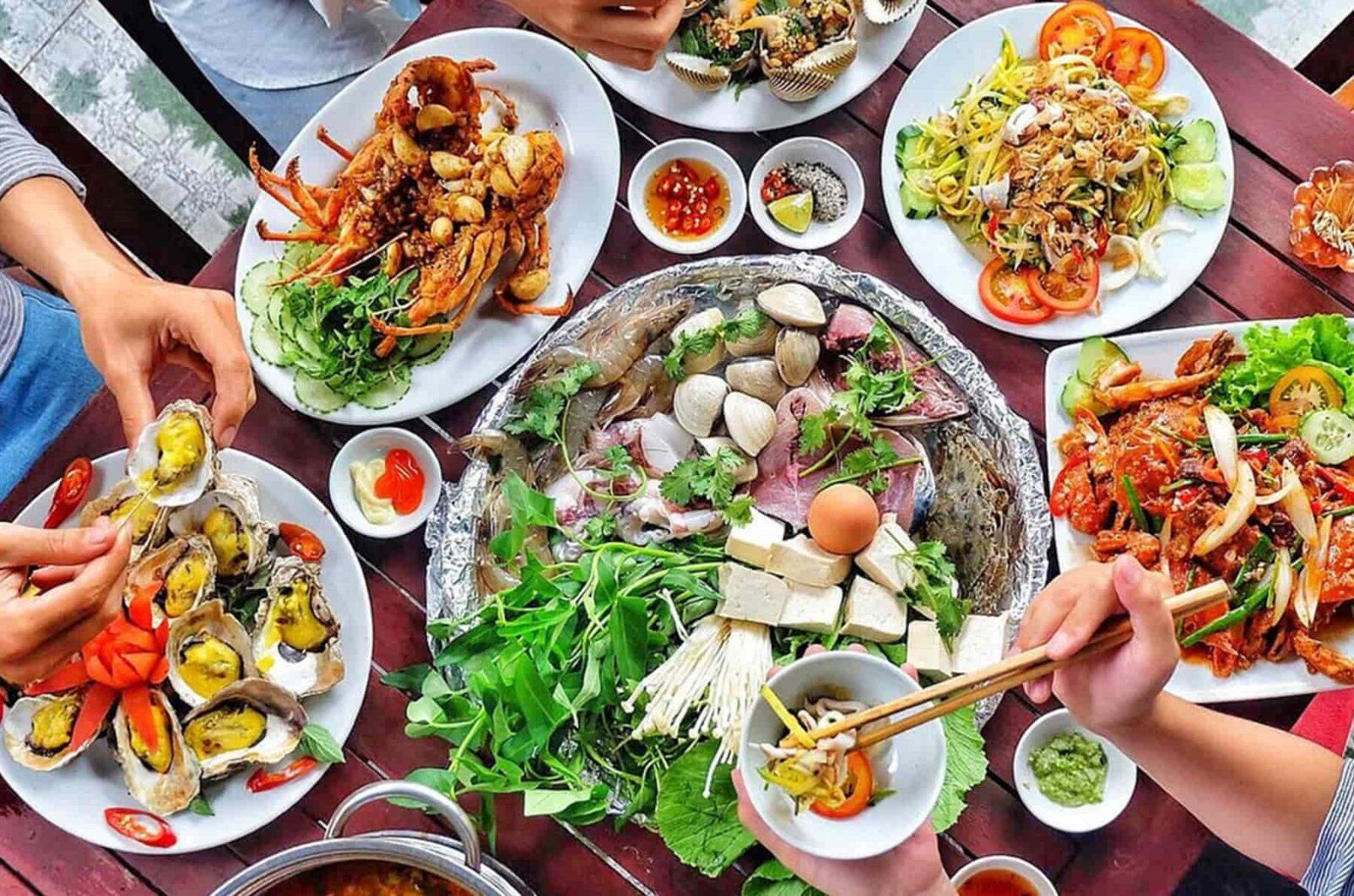 Quán Bạc Cộn cũng là điểm đến của nhiều tín đồ mê ẩm ăn uống