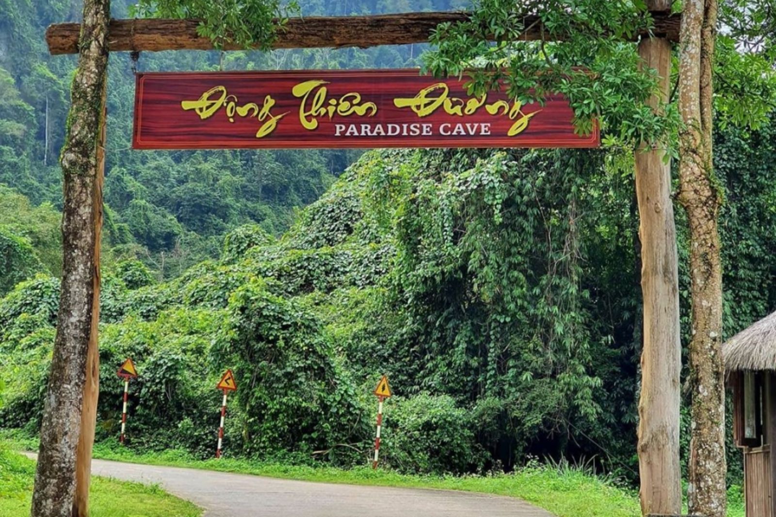 Cổng vào Động Thiên Đường