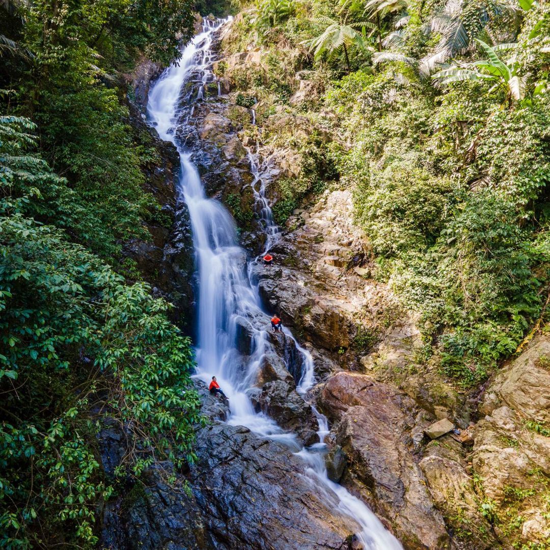 Conquering Duong Cam Waterfall:
