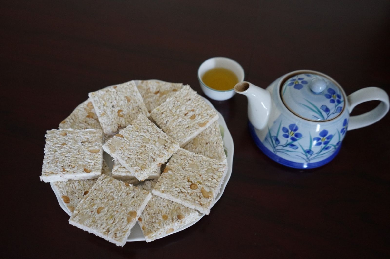 Đặc sắc với món bánh hộc dân gian Quảng Trị