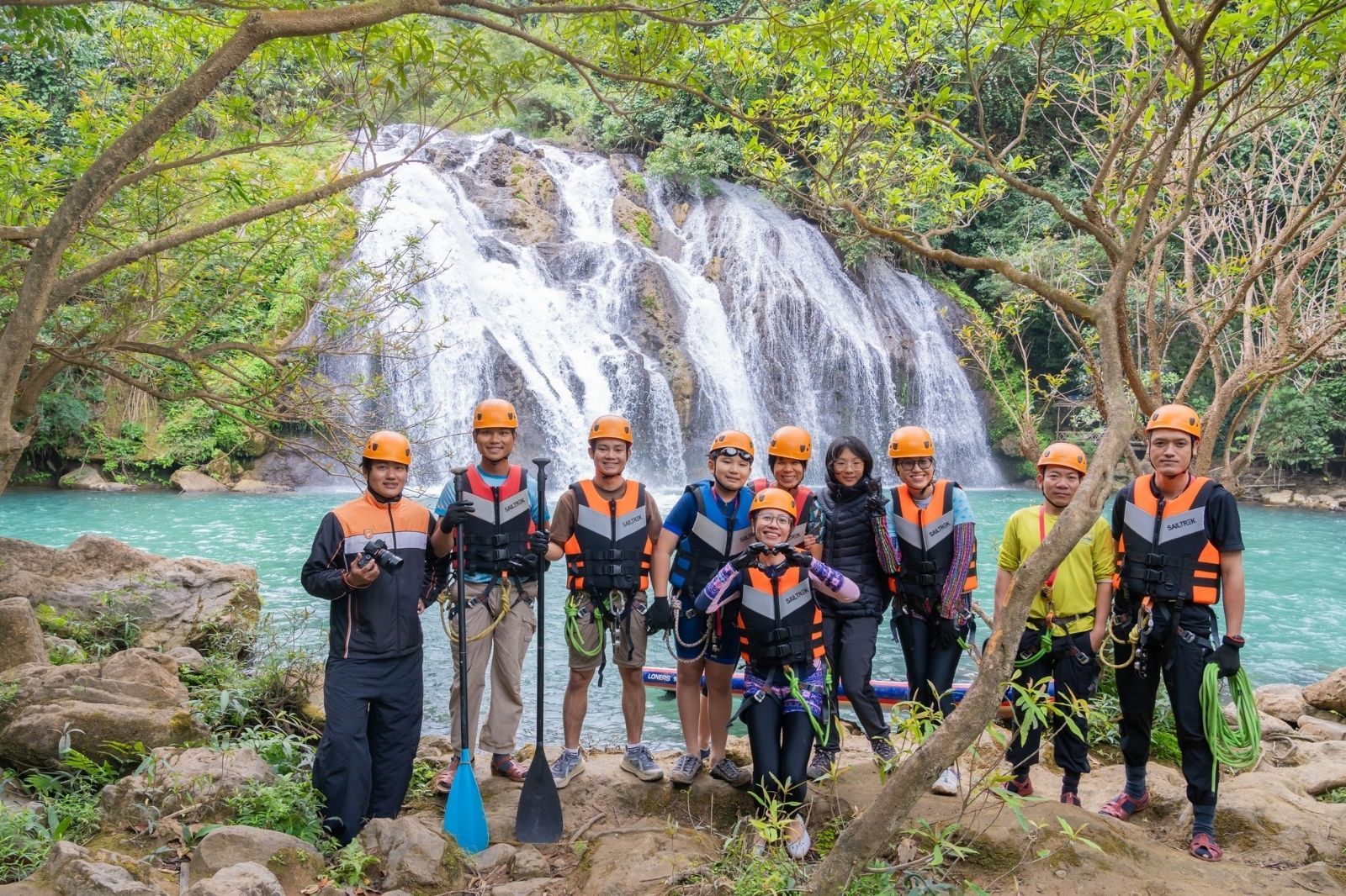 Đảm bảo kết nối giữa du khách và người hỗ trợ