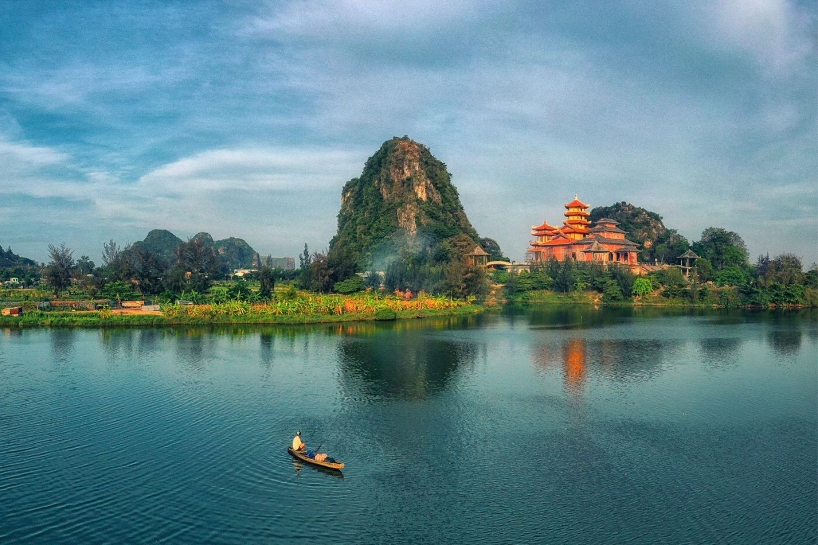 Danh thắng Ngũ Hành Sơn - Sự hoà hợp giữa núi - sông và biển