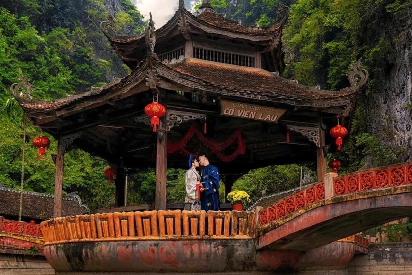 Dạo thăm Cổ Viên Lầu