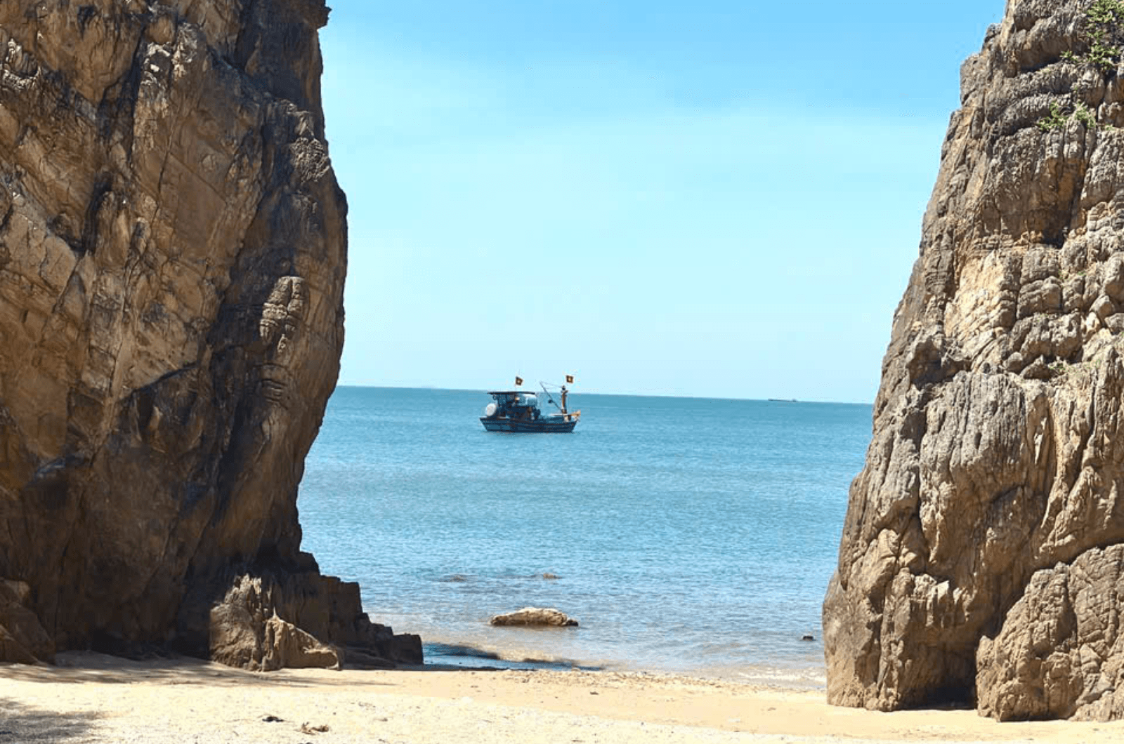 Đến Quảng Bình để biết biển ở đây đẹp đến thế nào