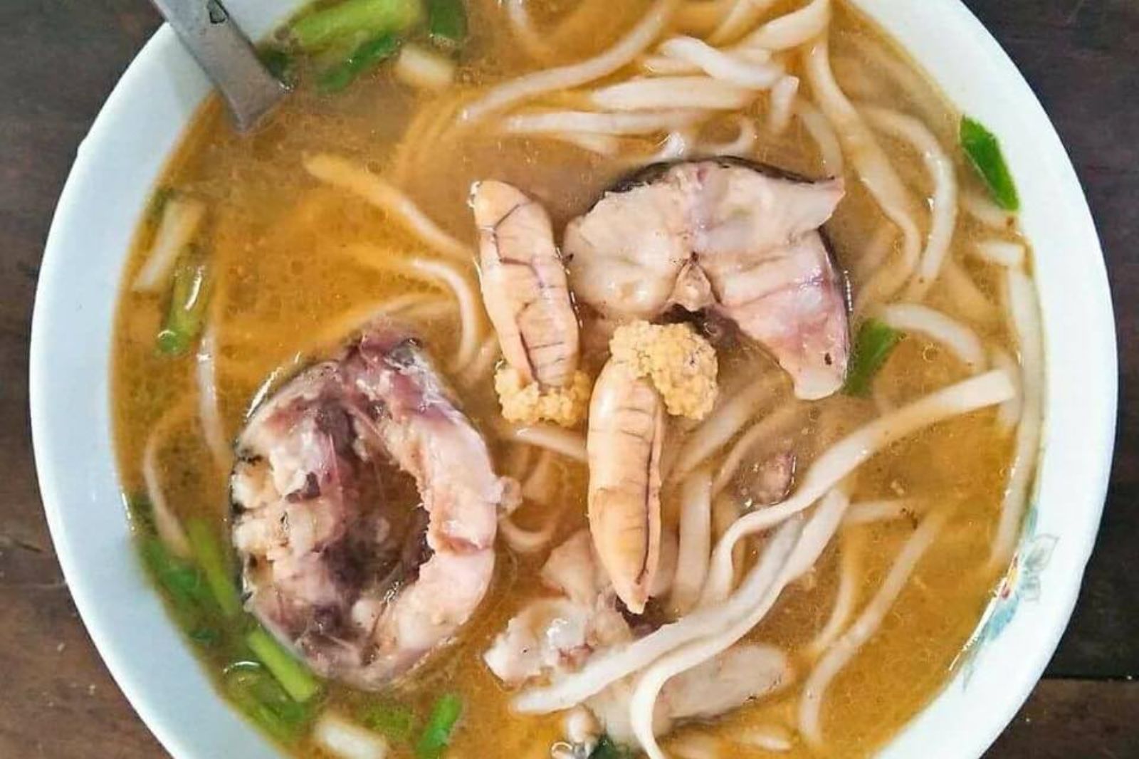 Đến chợ Hoạ để thưởng thức hương vị quê hương 