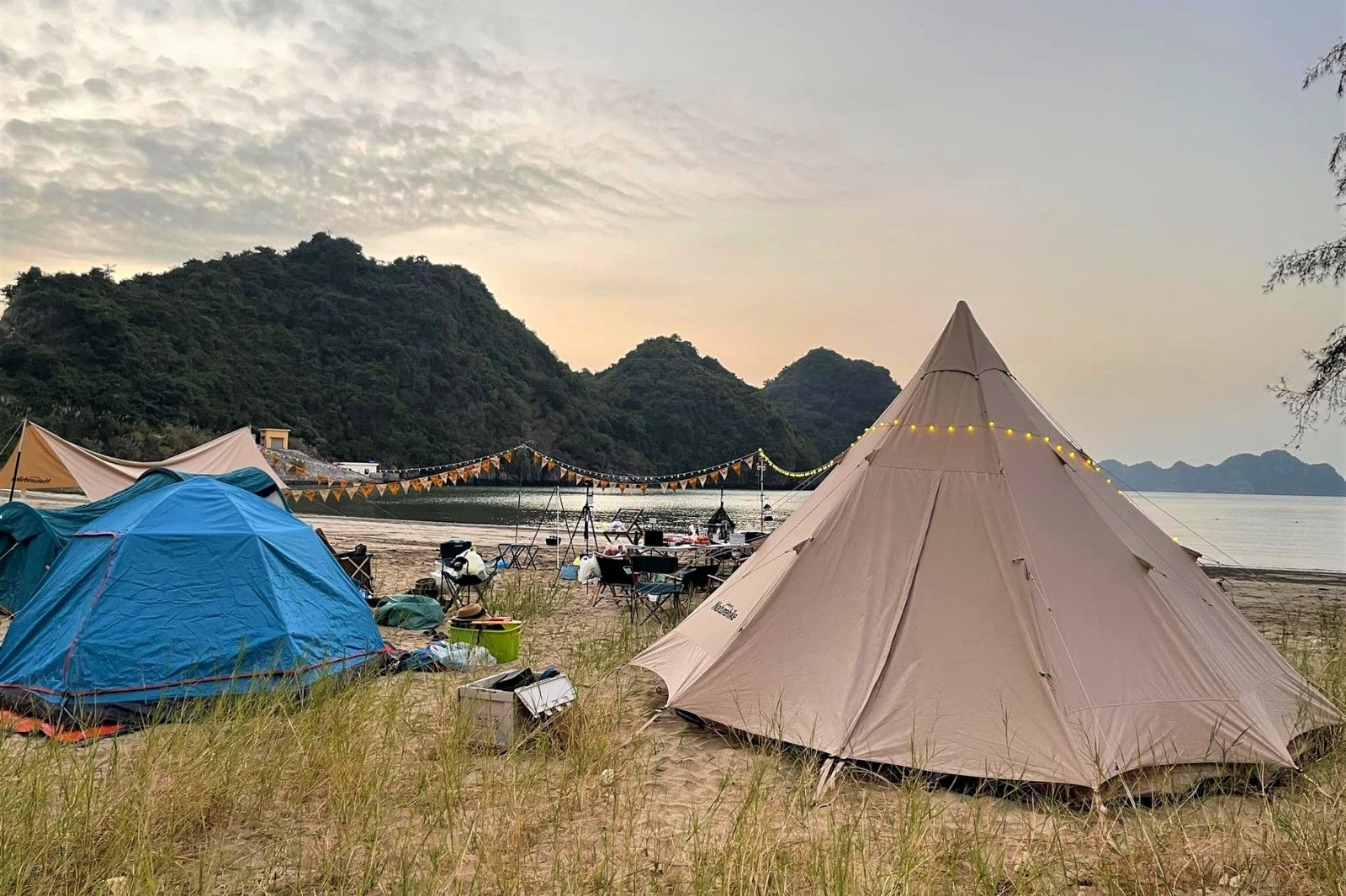 Đến Quảng Bình trải nghiệm cắm trại giữa thiên nhiên kỳ vĩ