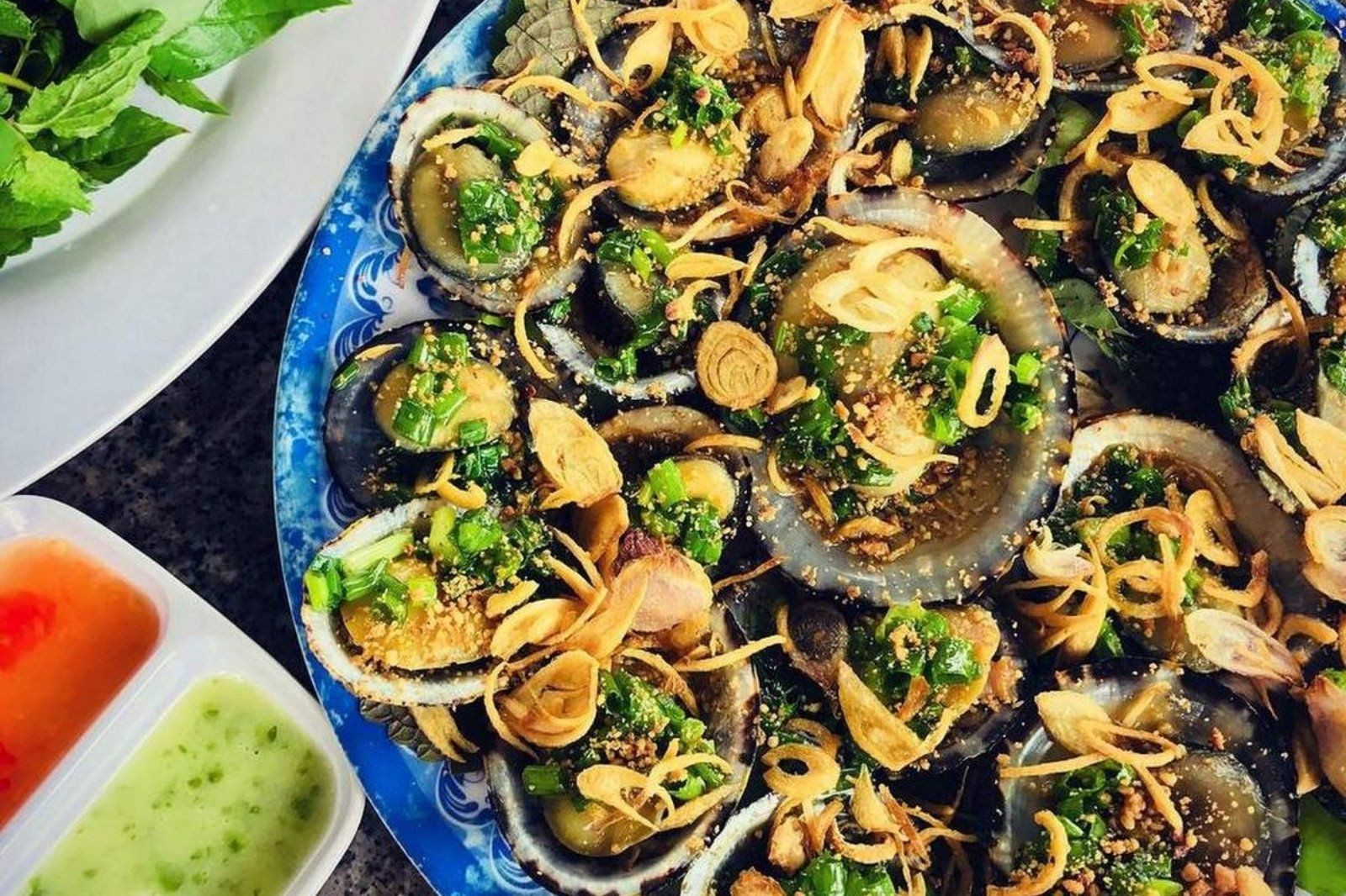 Đến Vũng Chùa Đảo Yến thưởng thức những món ngon mang hương vị địa phương