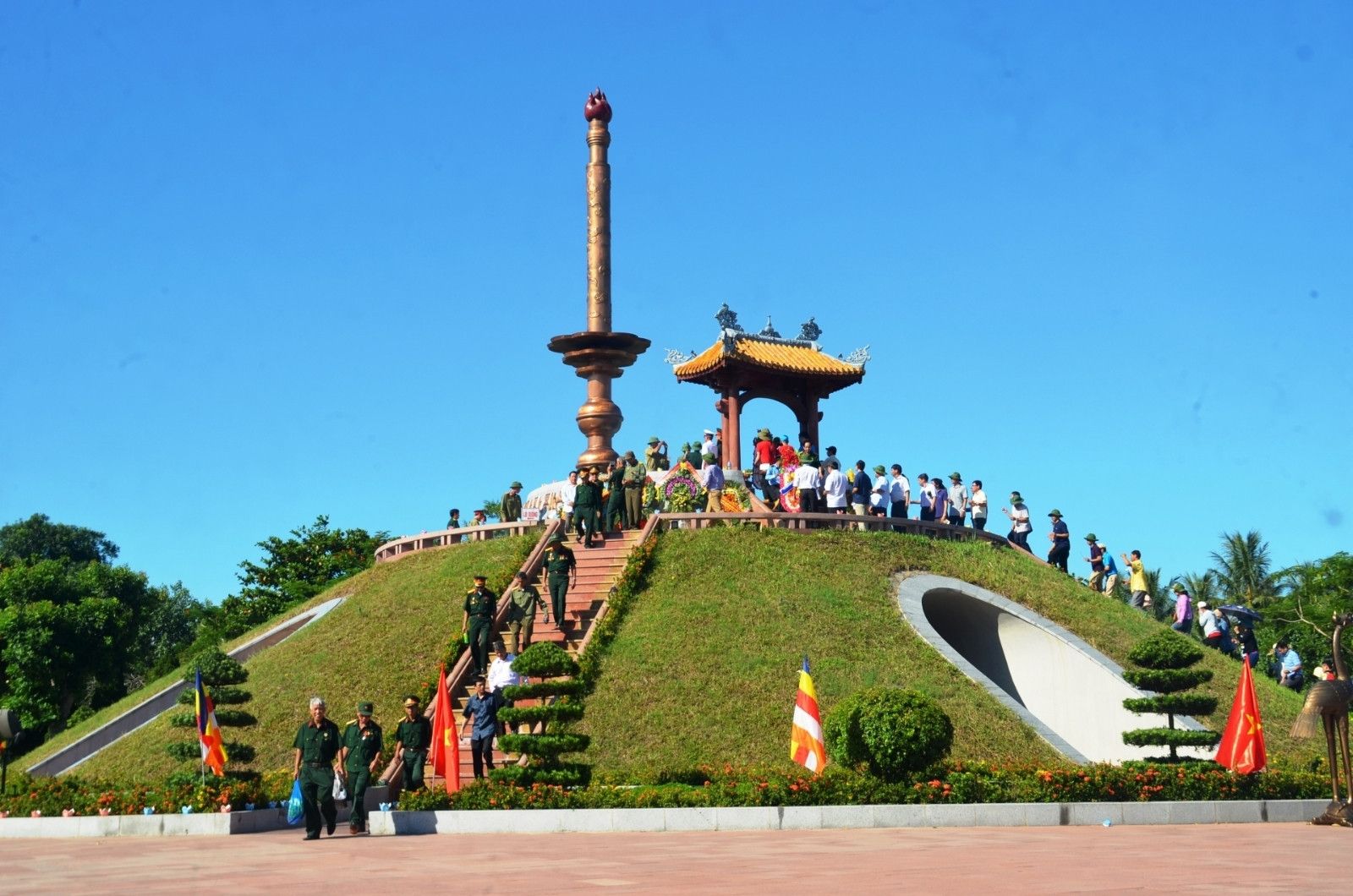 "Địa chỉ đỏ" trong hành trình tìm hiểu lịch sử Việt Nam