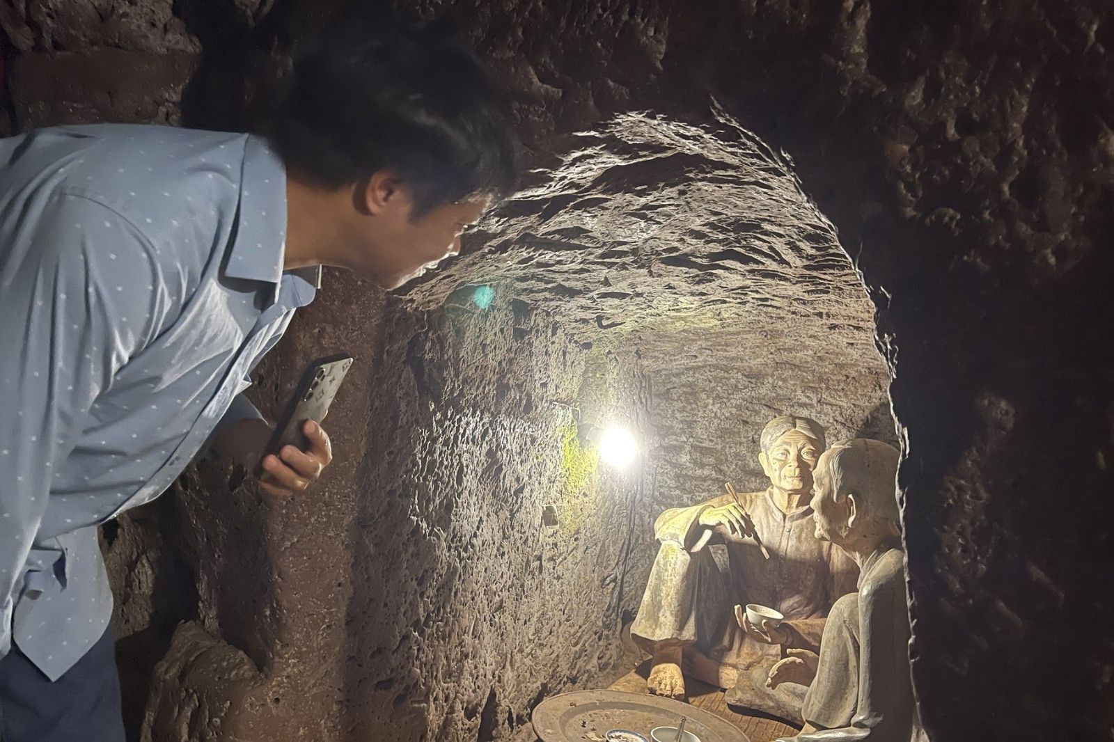 Địa đạo Vịnh Mốc - Ngôi làng dưới lòng đất