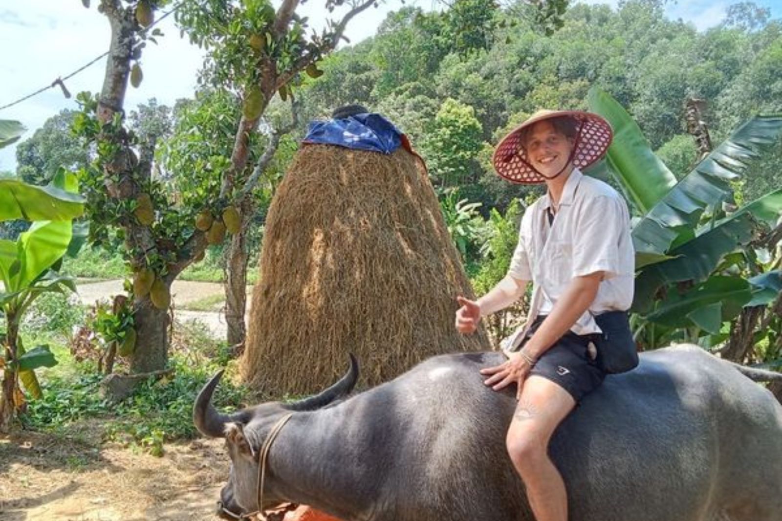 Địa điểm cưỡi trâu, lùa vịt nổi tiếng nhất ở Quảng Bình 