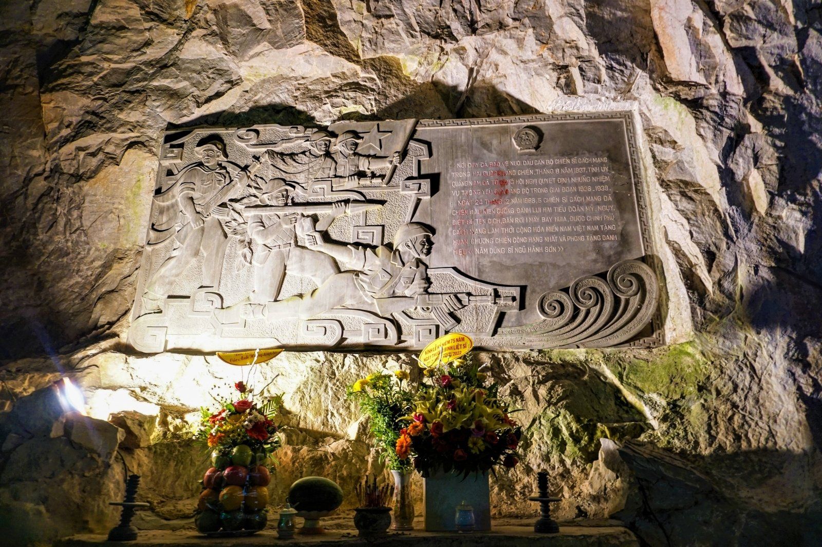 Động Âm Phủ còn là một di tích lịch sử