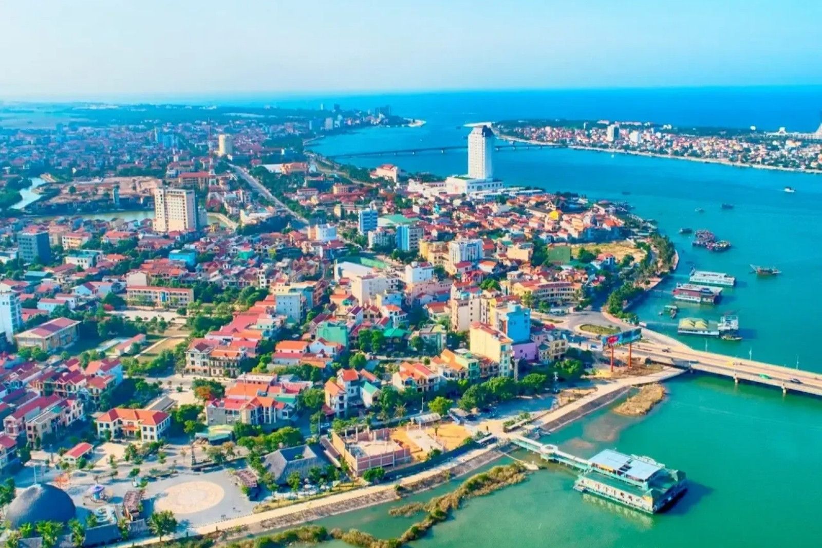 Đồng Hới - Điểm đến đầy sức hút của tỉnh Quảng Bình