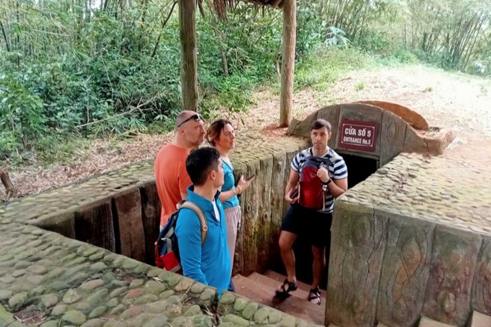 Du khách phải luôn tuân thủ các nguyên tắc khi tham quan