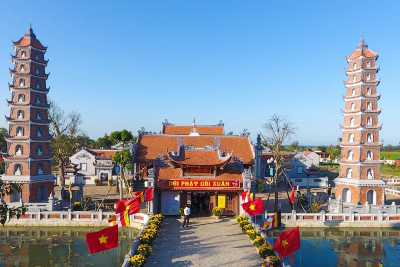 Du lịch tâm linh - Tìm về bình yên trong tâm hồn