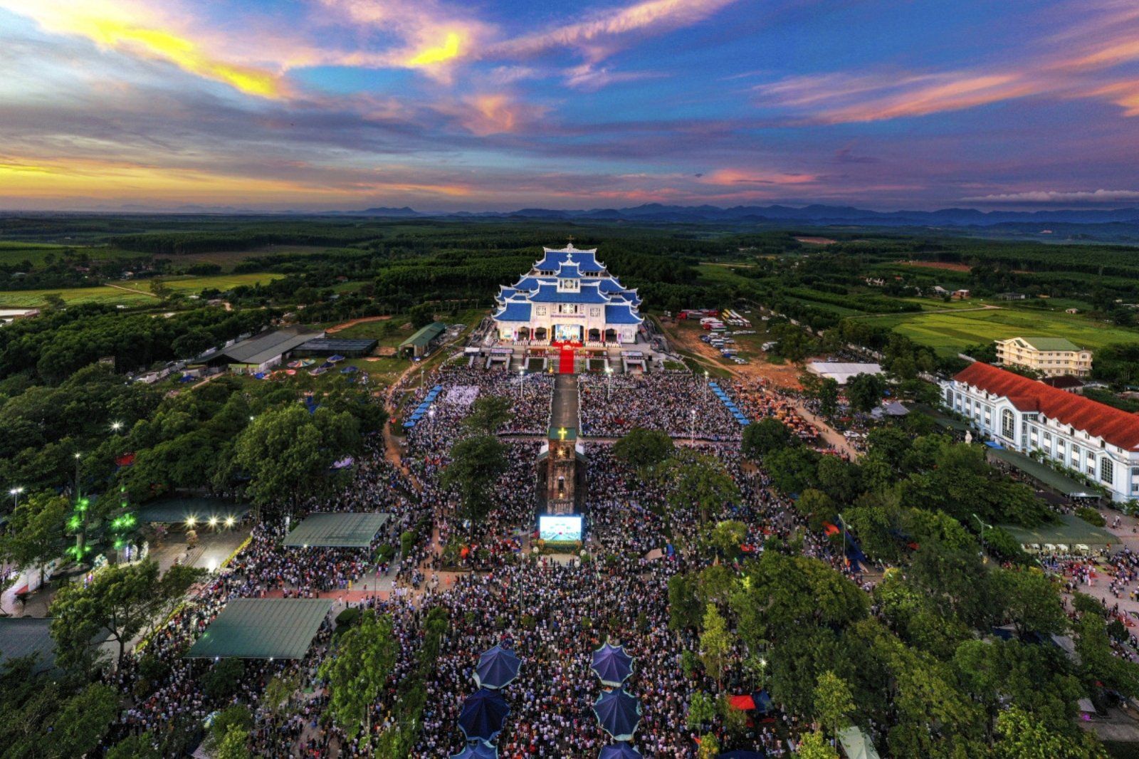 Du lịch tự túc có thể gặp phải khó khăn khi di chuyển giữa các điểm đến