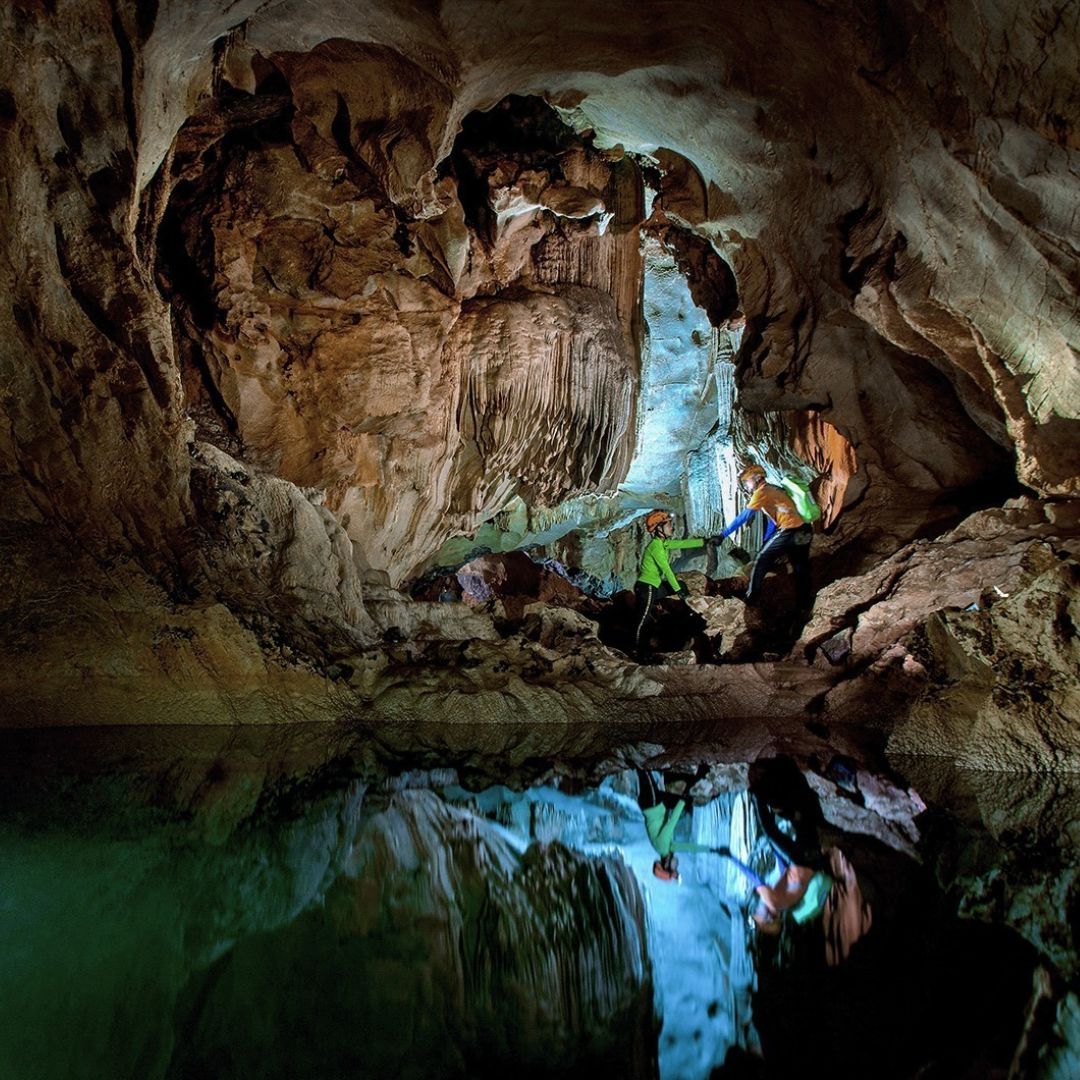 Explore Cha Loi Cave 1 Day