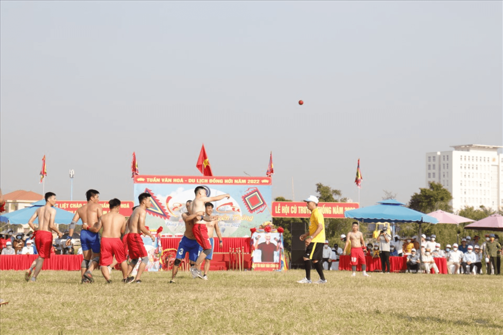 Gìn giữ lễ hội truyền thống