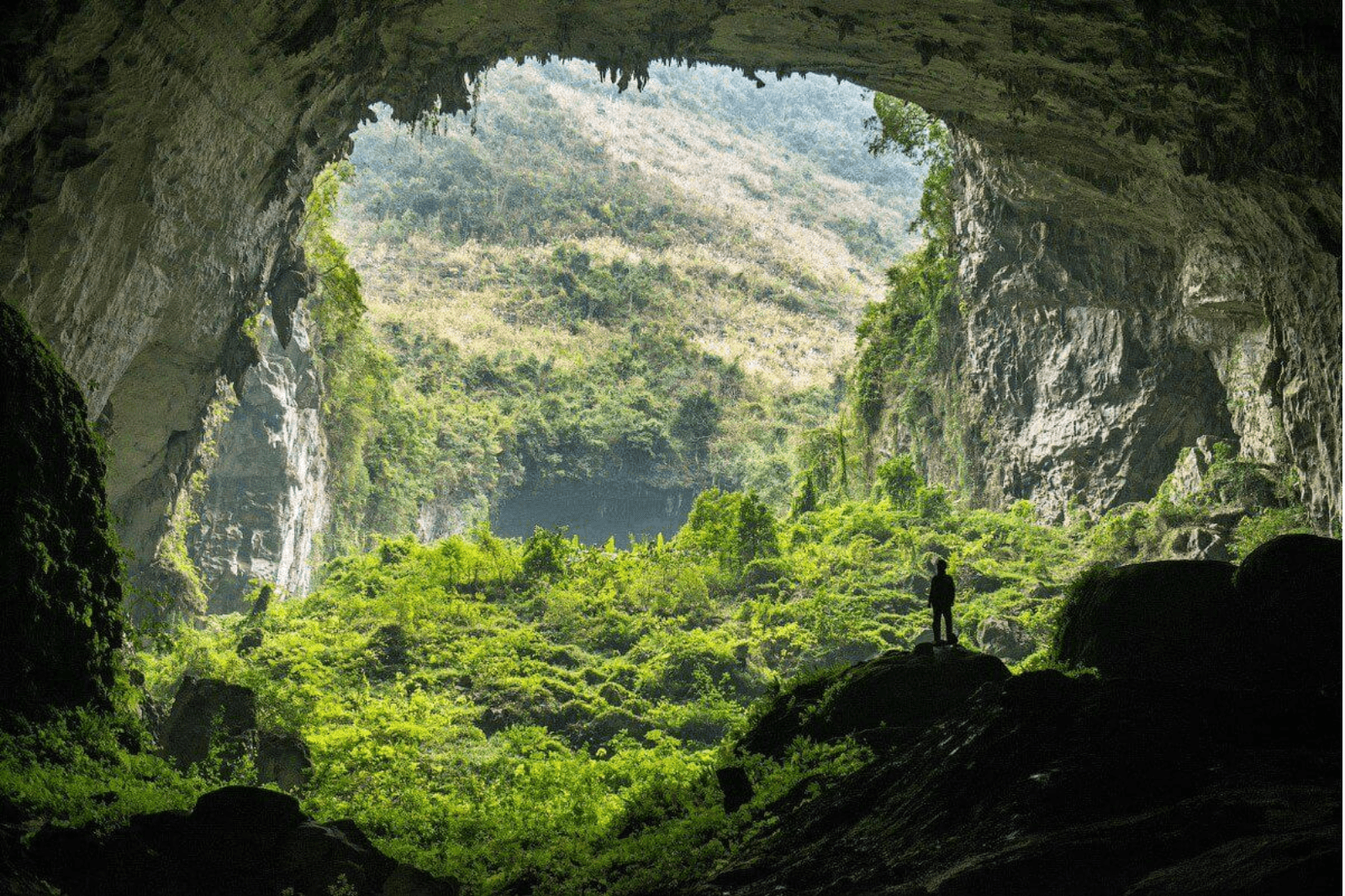 Hang Sơn Đòng thuộc Vườn quốc gia Phong Nha - Kẻ Bàng